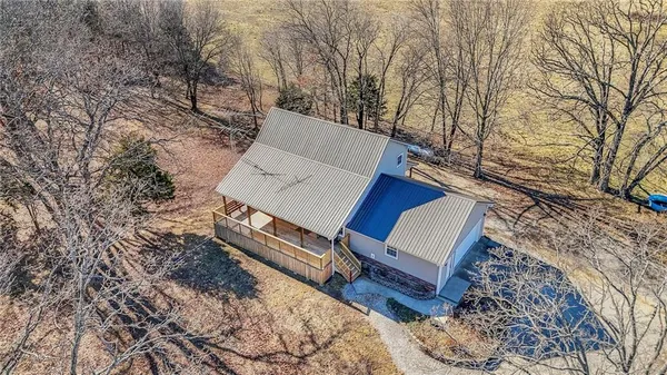 $595,000 | 1220 Northwest E Highway, Osceola, MO 64776