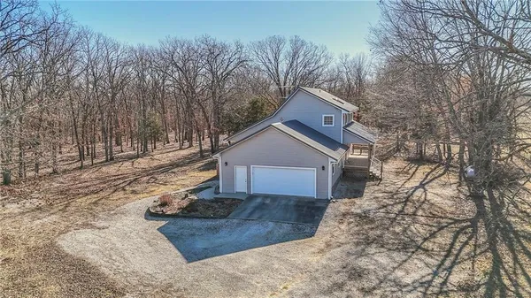 $595,000 | 1220 Northwest E Highway, Osceola, MO 64776