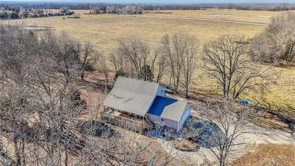 $595,000 | 1220 Northwest E Highway, Osceola, MO 64776