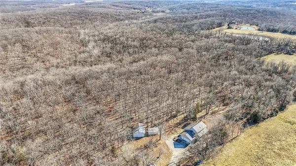$595,000 | 1220 Northwest E Highway, Osceola, MO 64776