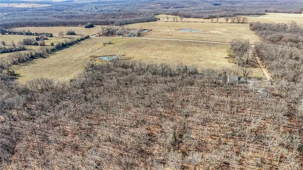 $595,000 | 1220 Northwest E Highway, Osceola, MO 64776