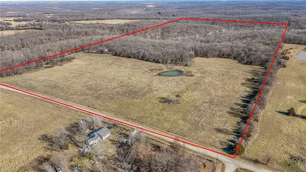 $595,000 | 1220 Northwest E Highway, Osceola, MO 64776