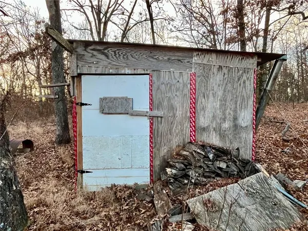 $595,000 | 1220 Northwest E Highway, Osceola, MO 64776