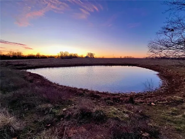 $595,000 | 1220 Northwest E Highway, Osceola, MO 64776