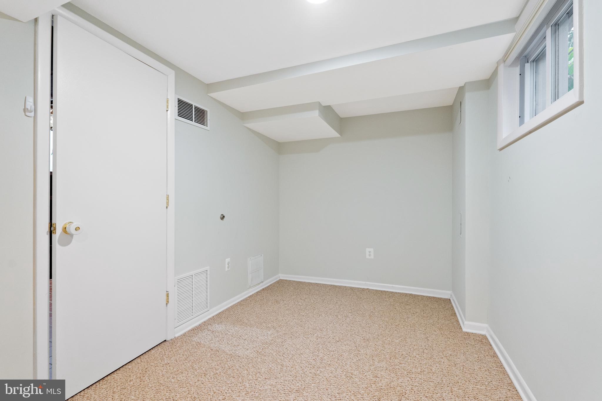 10033 Dallas Avenue Silver Spring, MD 20901 - Photo 31 of 43