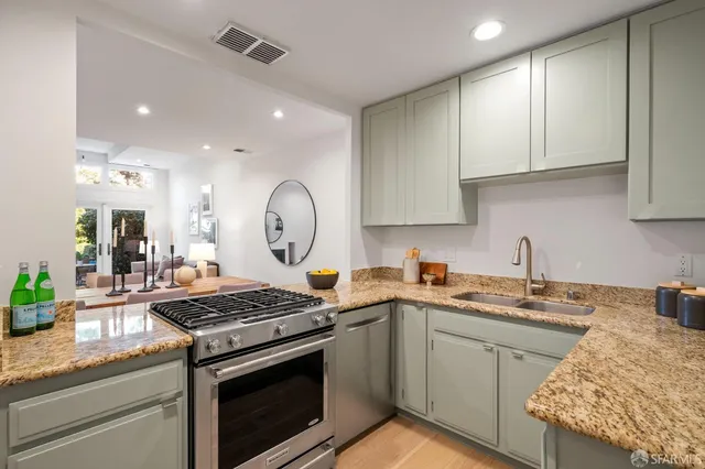 $1,249,000 | 1242 Francisco Street, Unit 1, San Francisco, CA 94123