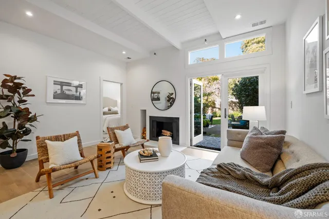 $1,249,000 | 1242 Francisco Street, Unit 1, San Francisco, CA 94123