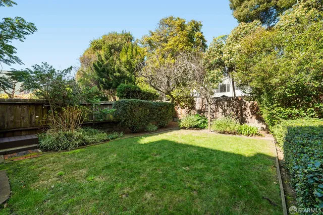 $1,249,000 | 1242 Francisco Street, Unit 1, San Francisco, CA 94123