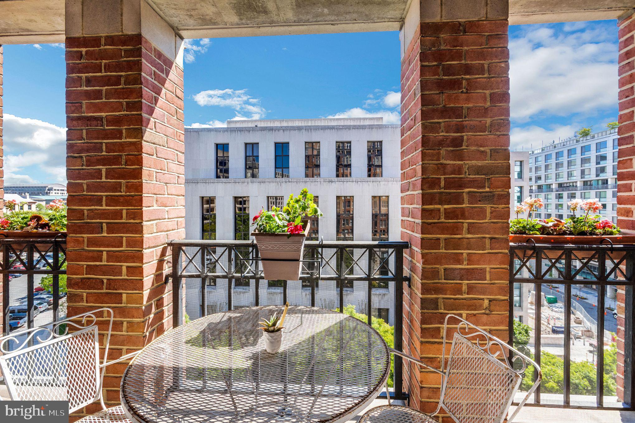 601 Pennsylvania Avenue Northwest, Unit 705 Washington, DC 20004 - Photo 2 of 29