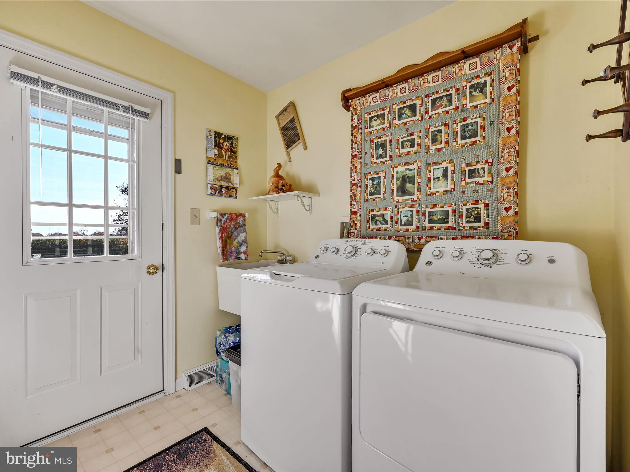 89 Fairland Road Manheim, PA 17545 - Photo 22 of 40 Laundry