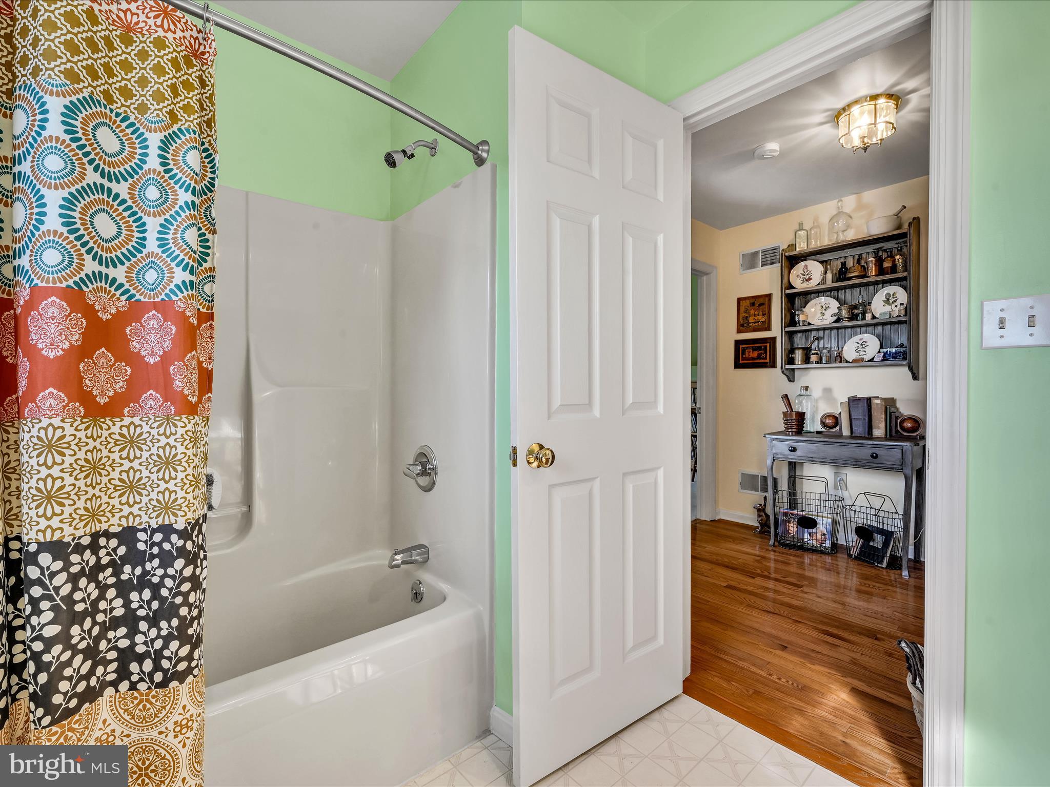 89 Fairland Road Manheim, PA 17545 - Photo 32 of 40 Bathroom