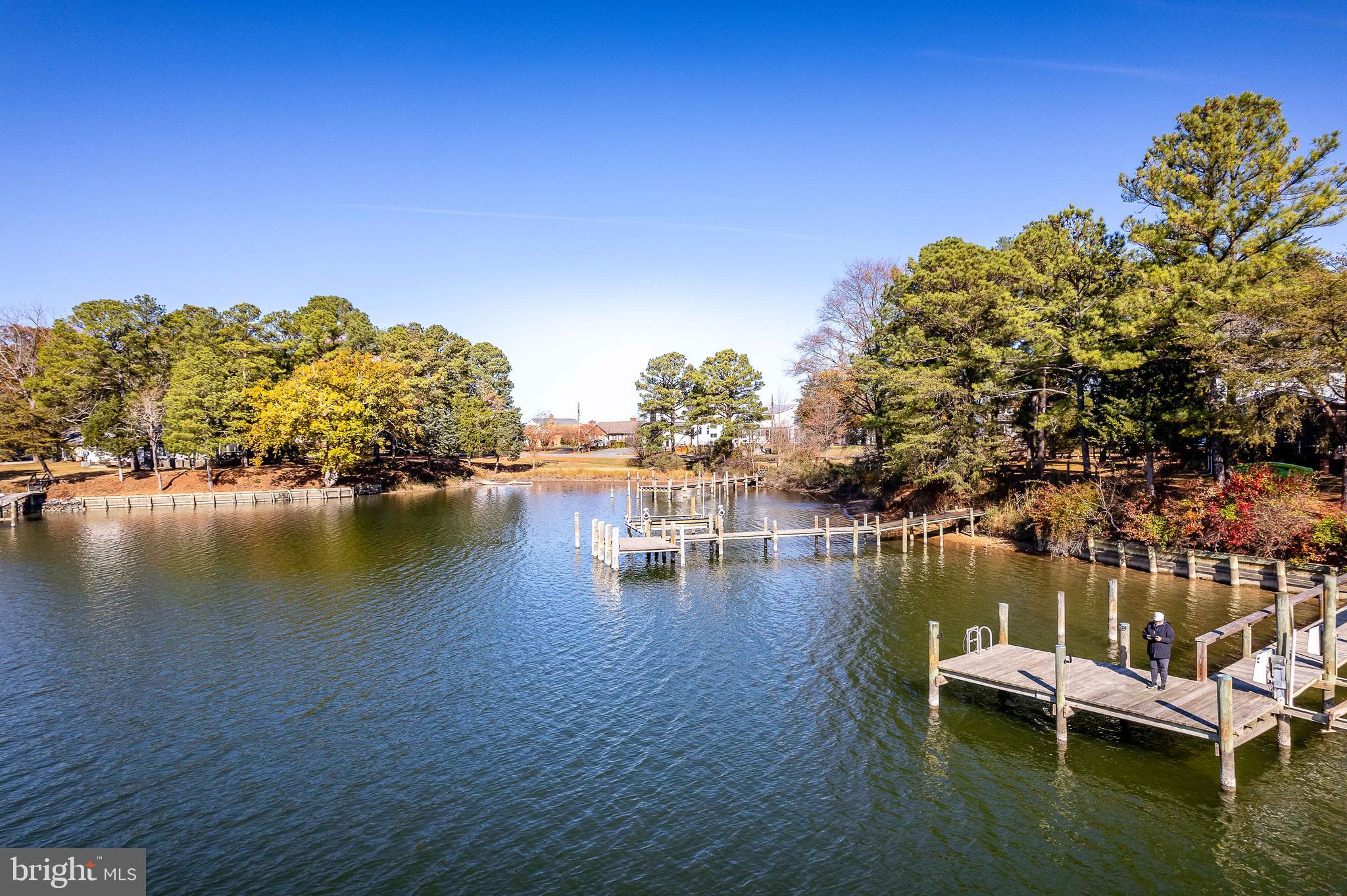 994 North Glebe Road Montross, VA 22520 - Photo 62 of 82 a view of a lake with lawn chairs