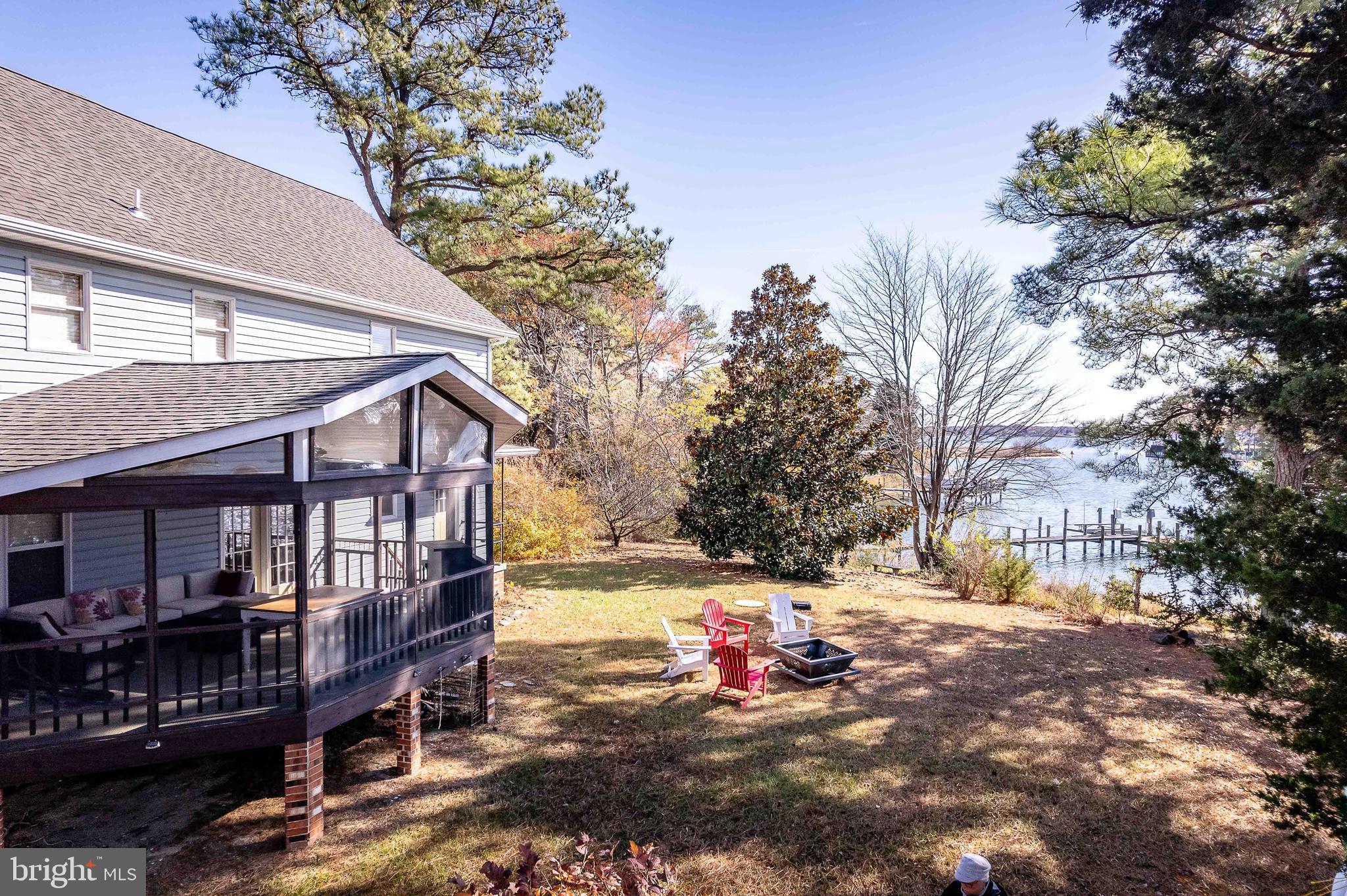 994 North Glebe Road Montross, VA 22520 - Photo 8 of 82 a view of a yard with wooden fence