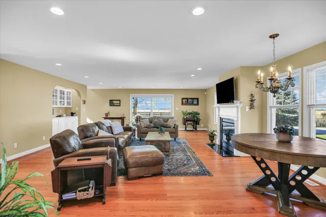 $625,000 | 2611 County Road 800 East, Dewey, IL 61840