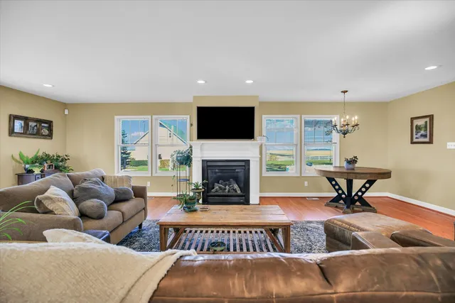 $625,000 | 2611 County Road 800 East, Dewey, IL 61840