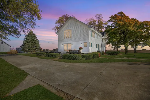 $625,000 | 2611 County Road 800 East, Dewey, IL 61840