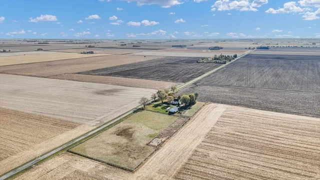 $625,000 | 2611 County Road 800 East, Dewey, IL 61840