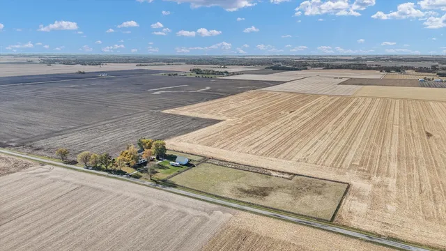 $625,000 | 2611 County Road 800 East, Dewey, IL 61840