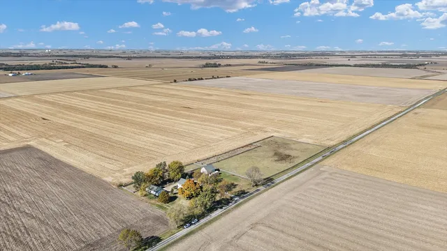 $625,000 | 2611 County Road 800 East, Dewey, IL 61840