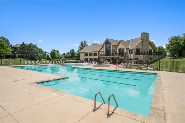 $670,000 | 10009 North Euclid Avenue, Kansas City, MO 64155