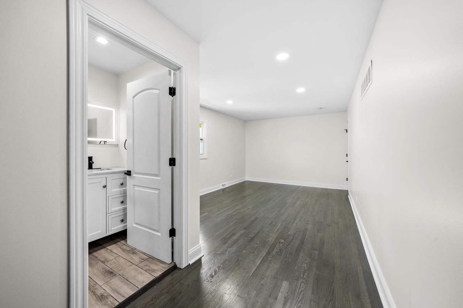 18849 Jamie Court Homewood, IL 60430 - Photo 16 of 25