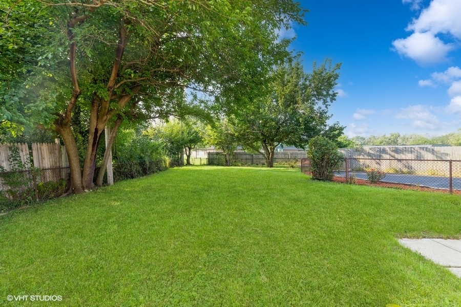 18849 Jamie Court Homewood, IL 60430 - Photo 25 of 25 a view of a park with large trees