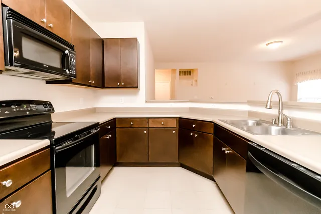 $225,000 | 1597 Lacebark Drive, Unit B, Greenwood, IN 46143