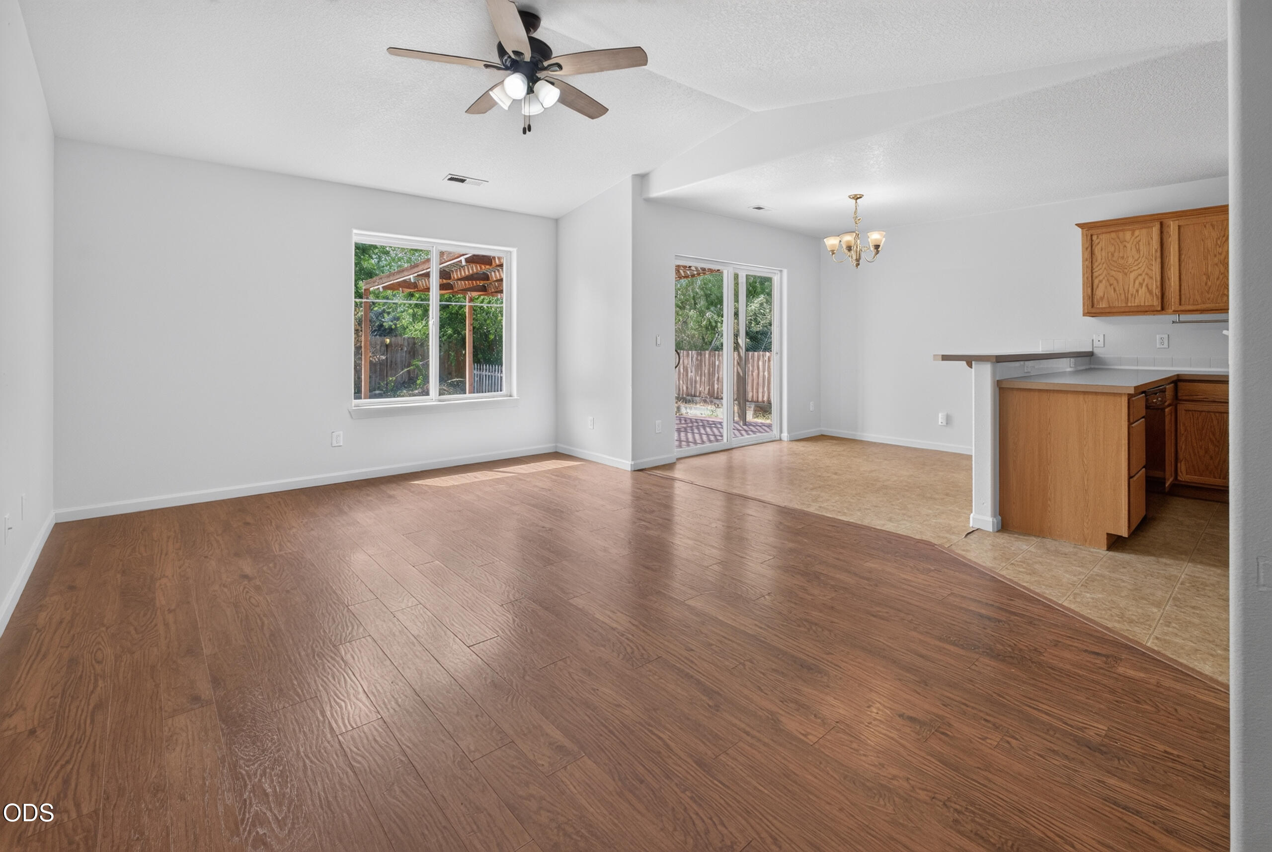 339 Southwest 29th Street Redmond, OR 97756 - Photo 11 of 34