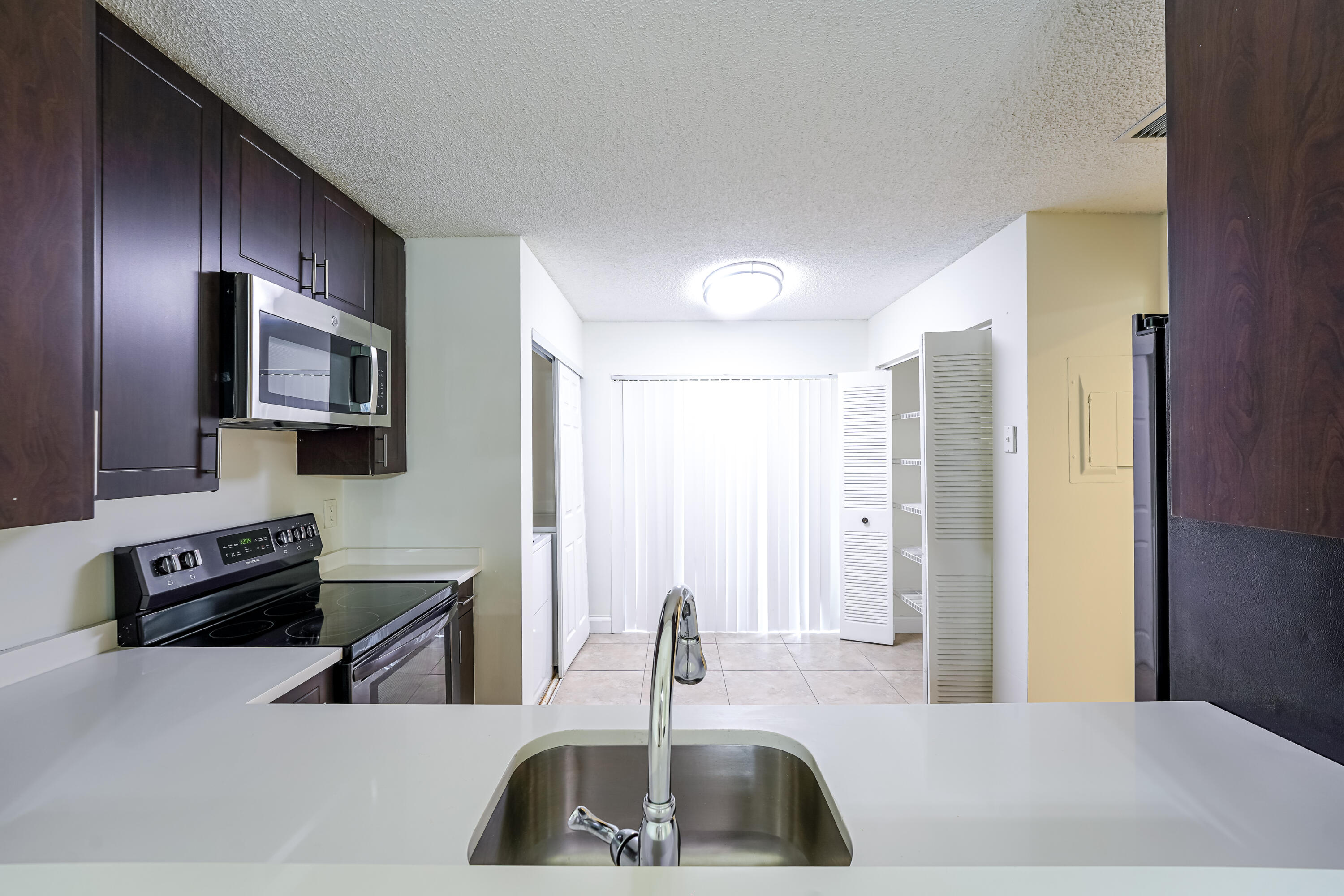 1979 Northwest 4th Avenue, Unit A Boca Raton, FL 33432 - Photo 6 of 45 UC-06002