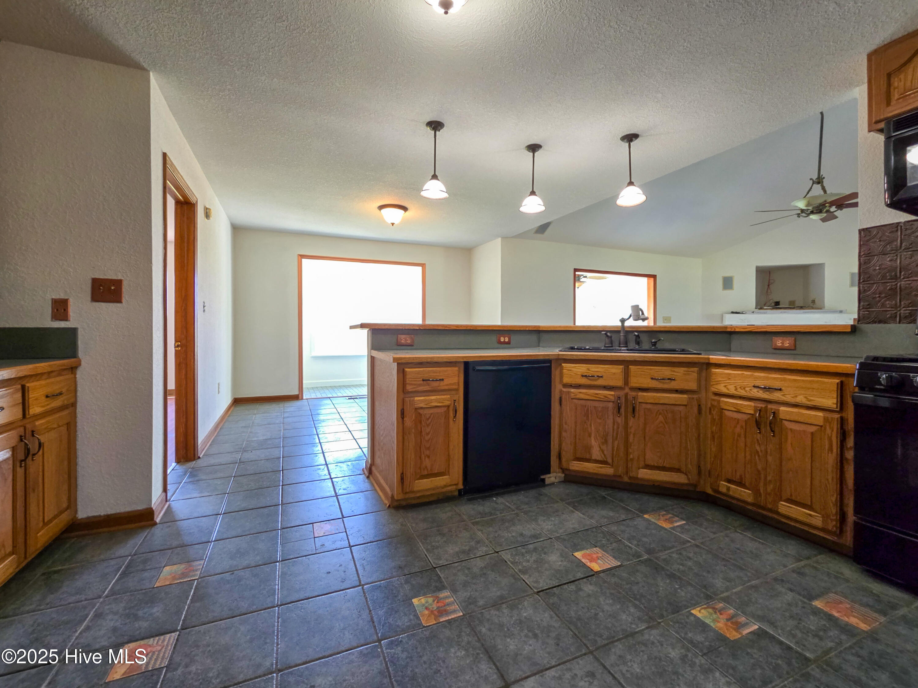 1918 Tulls Creek Road Moyock, NC 27958 - Photo 8 of 51 20250905_105502