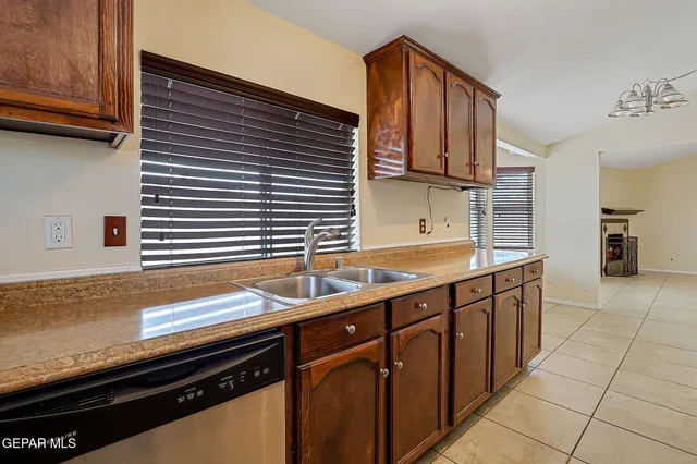 $229,999 | 2912 Chaswood Street, El Paso, TX 79935