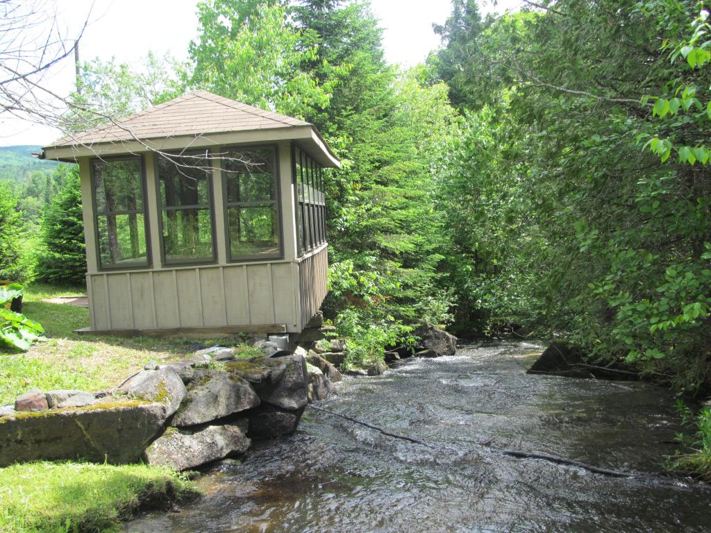 157 Wheeler Road Holland, VT 05830 - Photo 19 of 32 Gallery Image 19