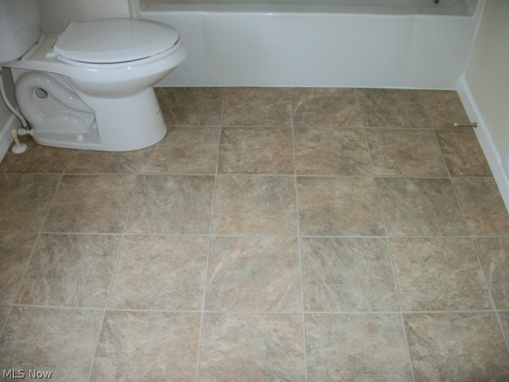 7736 Murray Ridge Road Elyria, OH 44035 - Photo 13 of 24 Gallery Image 13
