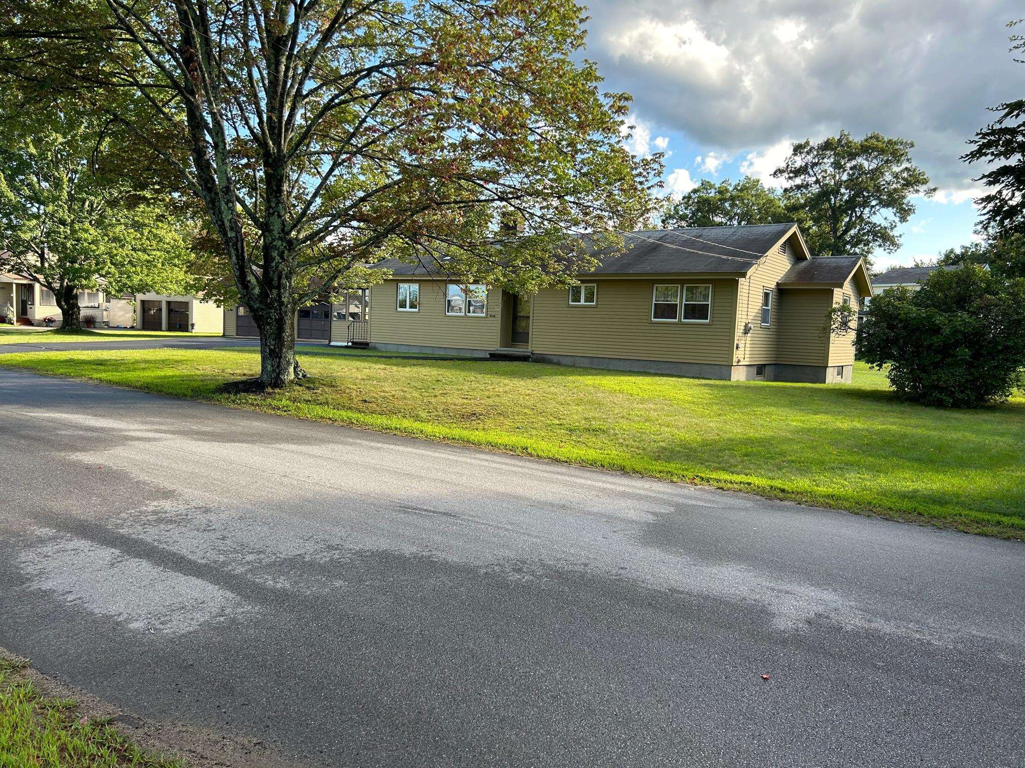 90 Community Drive Concord, NH 03303 - Photo 2 of 31