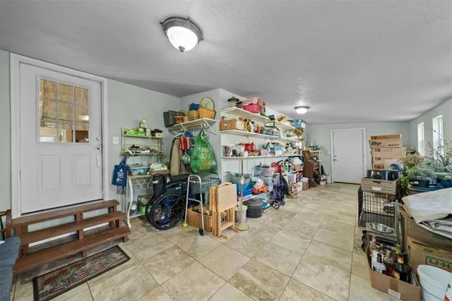 $490,000 | 17890 Coffin Road, Leavenworth, KS 66048