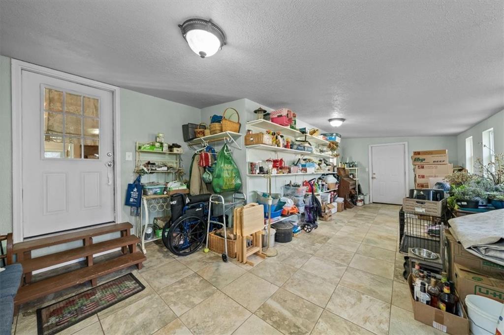 17890 Coffin Road Leavenworth, KS 66048 - Photo 33 of 49