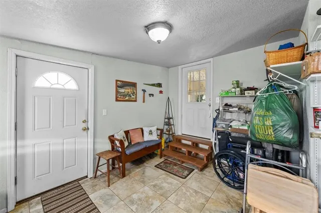 $490,000 | 17890 Coffin Road, Leavenworth, KS 66048