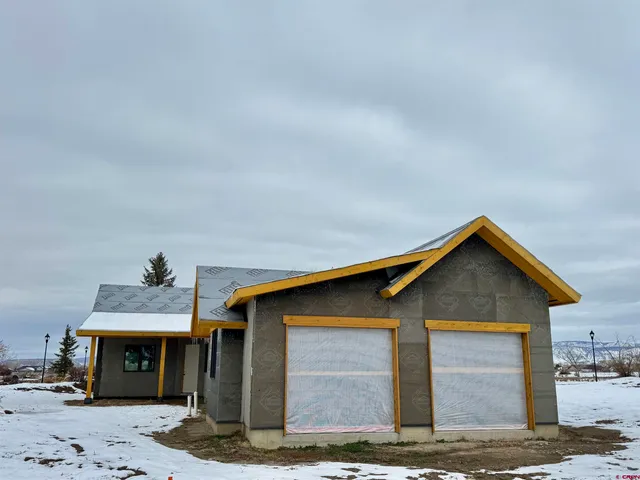 $830,000 | 2547 Bridges Loop, Montrose, CO 81401