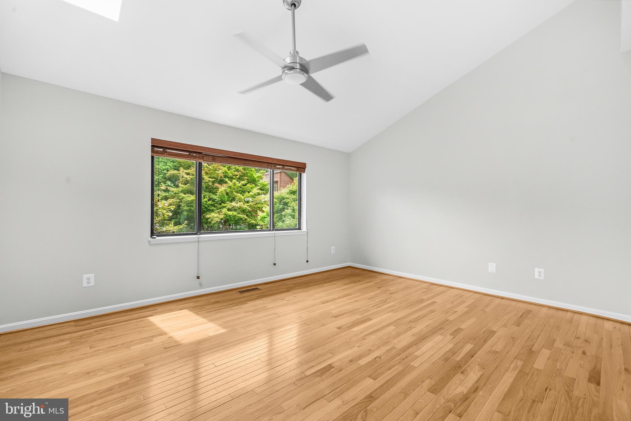 2105 South Bay Lane Reston, VA 20191 - Photo 34 of 71