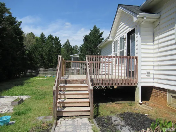 $1,995 | 324 Springside Drive, Holly Springs, NC 27540