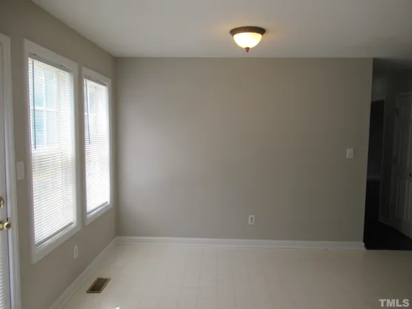 $1,995 | 324 Springside Drive, Holly Springs, NC 27540