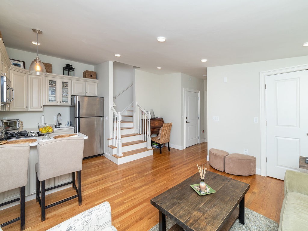 17 R Clark Street, Unit 5 Boston, MA 02113 - Photo 4 of 16