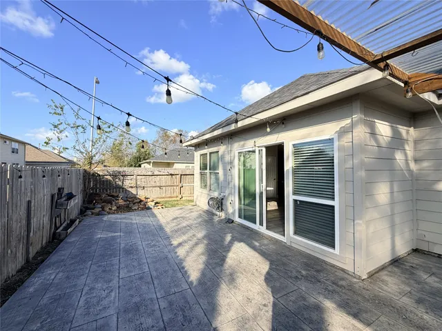 $2,000 | 8002 Brandon Street, Houston, TX 77051