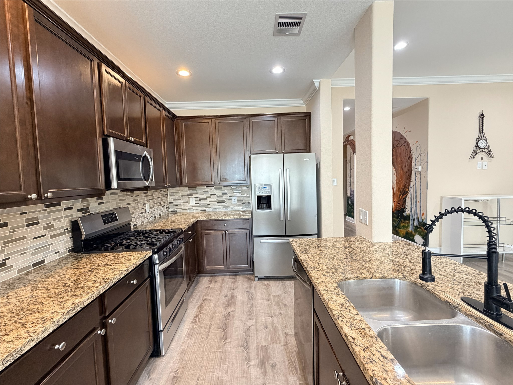 8002 Brandon Street Houston, TX 77051 - Photo 6 of 34