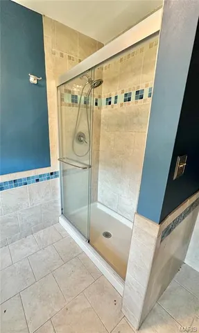 $285,000 | 12 Miraclair Drive, Florissant, MO 63031