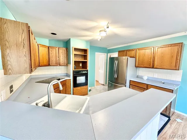 $285,000 | 12 Miraclair Drive, Florissant, MO 63031