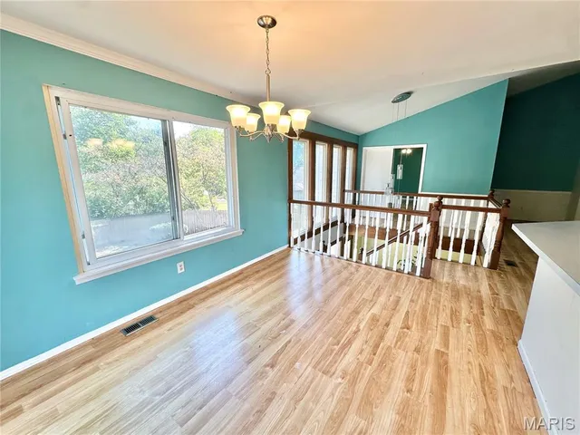 $285,000 | 12 Miraclair Drive, Florissant, MO 63031