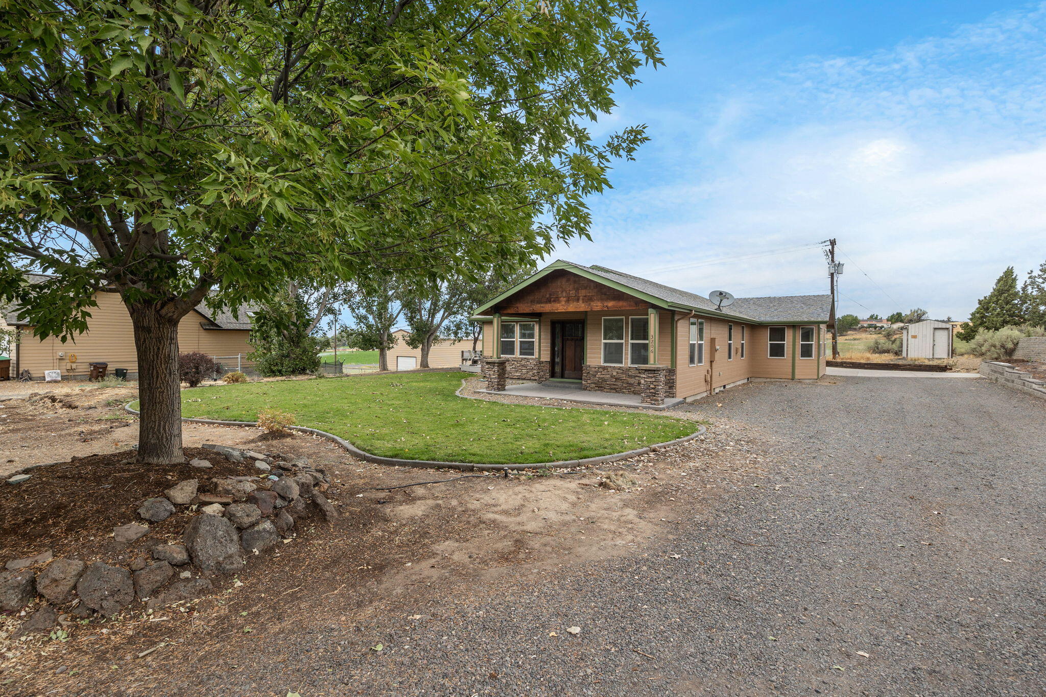 3206 Northeast Yellowpine Road Prineville, OR 97754 - Photo 9 of 38 2023_08_31_3206_ne_yellowpine_rd_pv-2