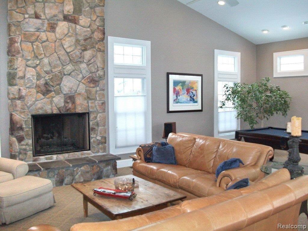 19481 Beverly Road Franklin, MI 48025 - Photo 3 of 17 Family Room Fireplace