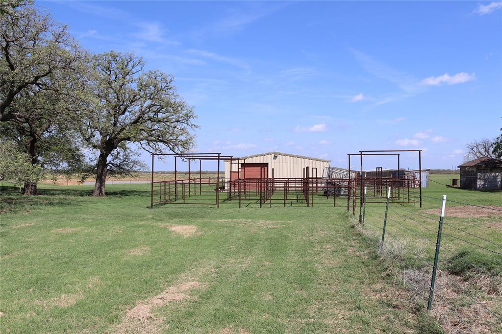 2553 Brixey Road Henrietta, TX 76365 - Photo 10 of 32 Gallery Image 10